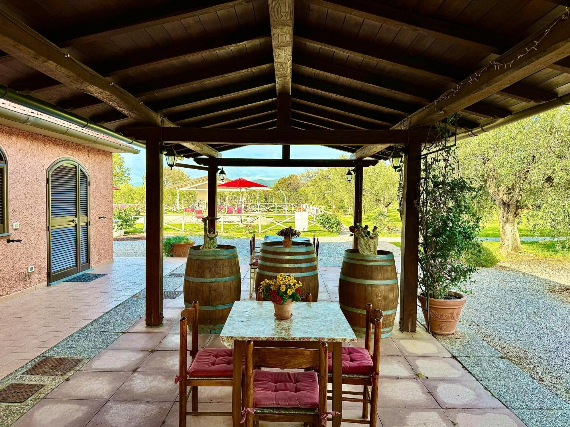 Agriturismo Re Di Fiori 多诺然蒂克 外观 照片