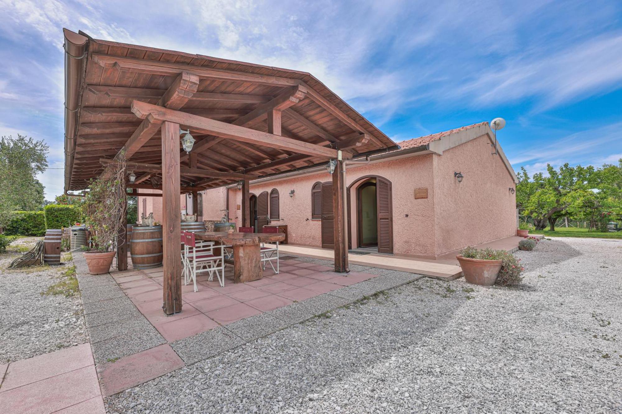 Agriturismo Re Di Fiori 多诺然蒂克 外观 照片